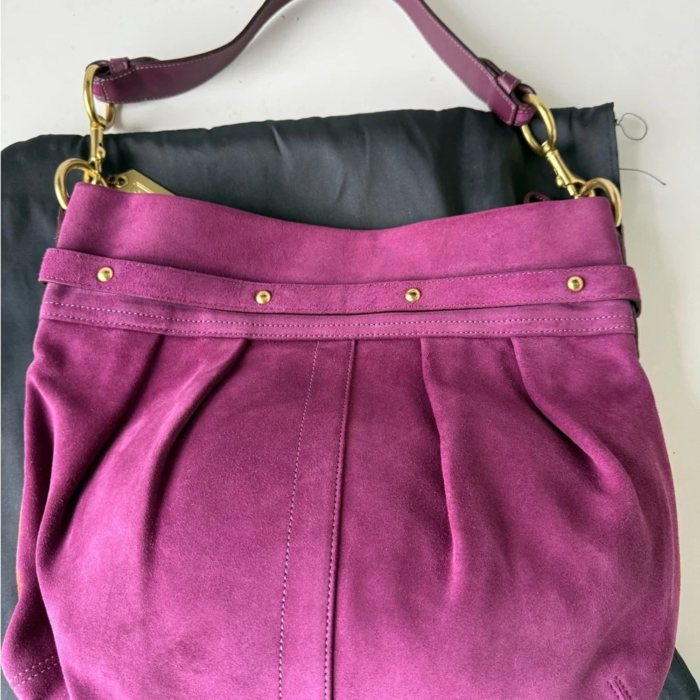 Coach NWOT suede Patchwork Multicolor Shoulder Bag WHAT A BEAUTIFUL BAG! - Picture 5 of 6
